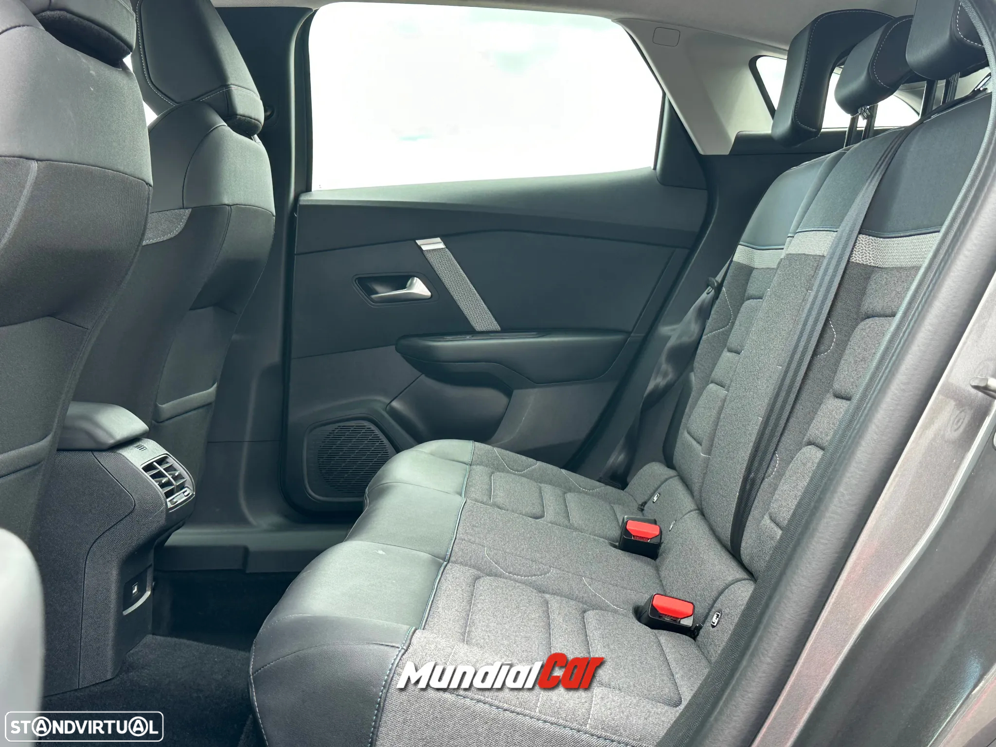 Citroën C4 BlueHDi 130 Stop&Start EAT8 FEEL PACK - 9