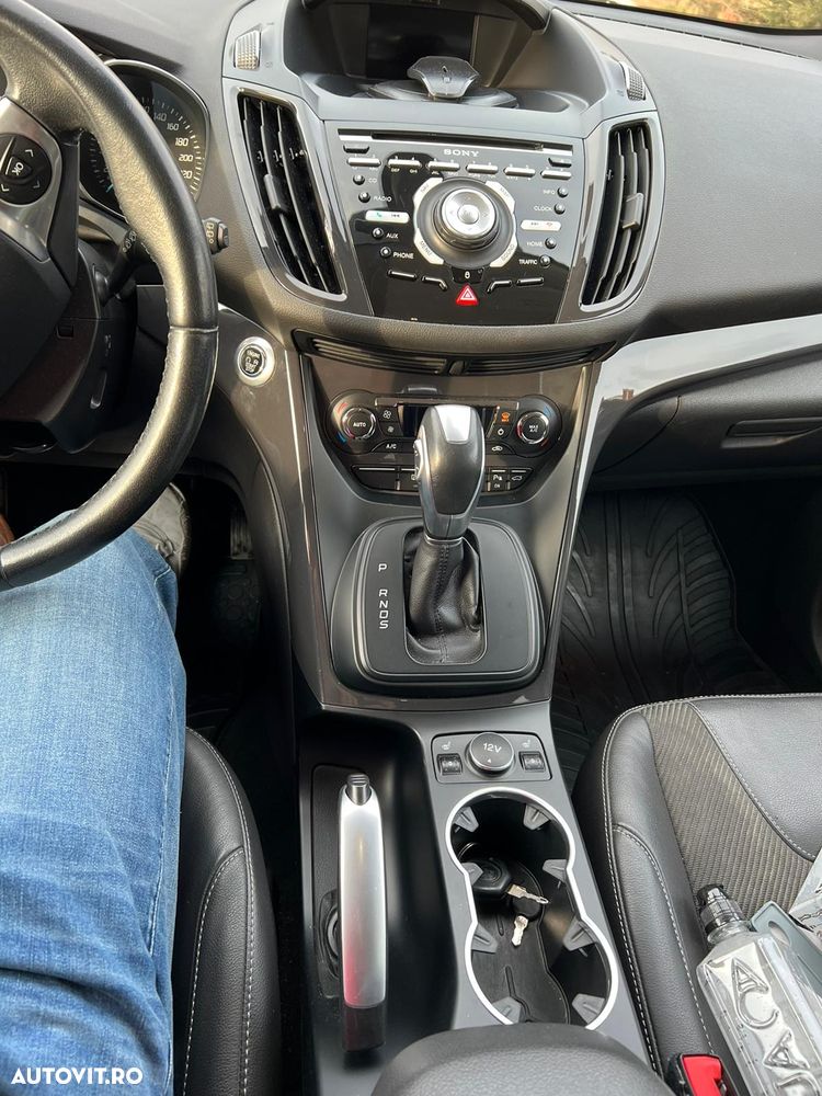 Ford Kuga 2.0 TDCi Powershift 4WD Titanium - 13