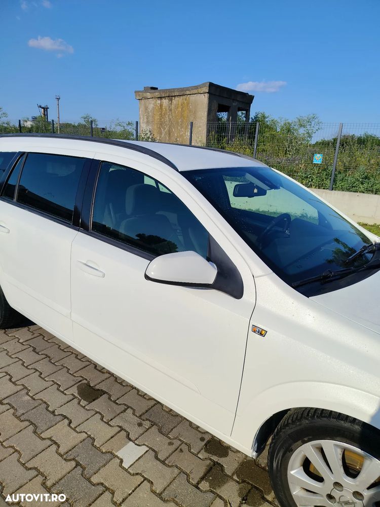Opel Astra 1.9 CDTI Enjoy - 13