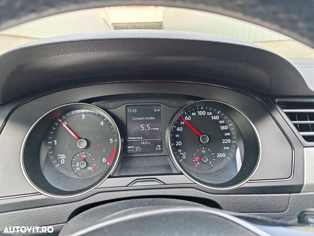 Volkswagen Passat 1.6 TDI Comfortline - 7
