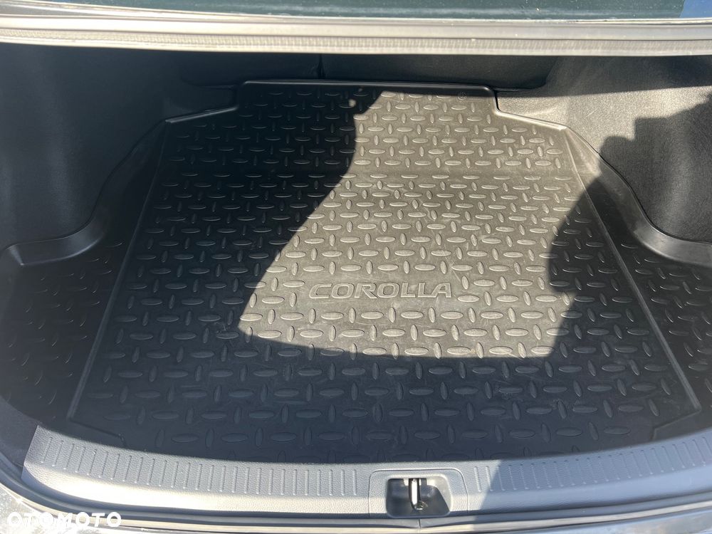Toyota Corolla 1.8 Hybrid Active - 32