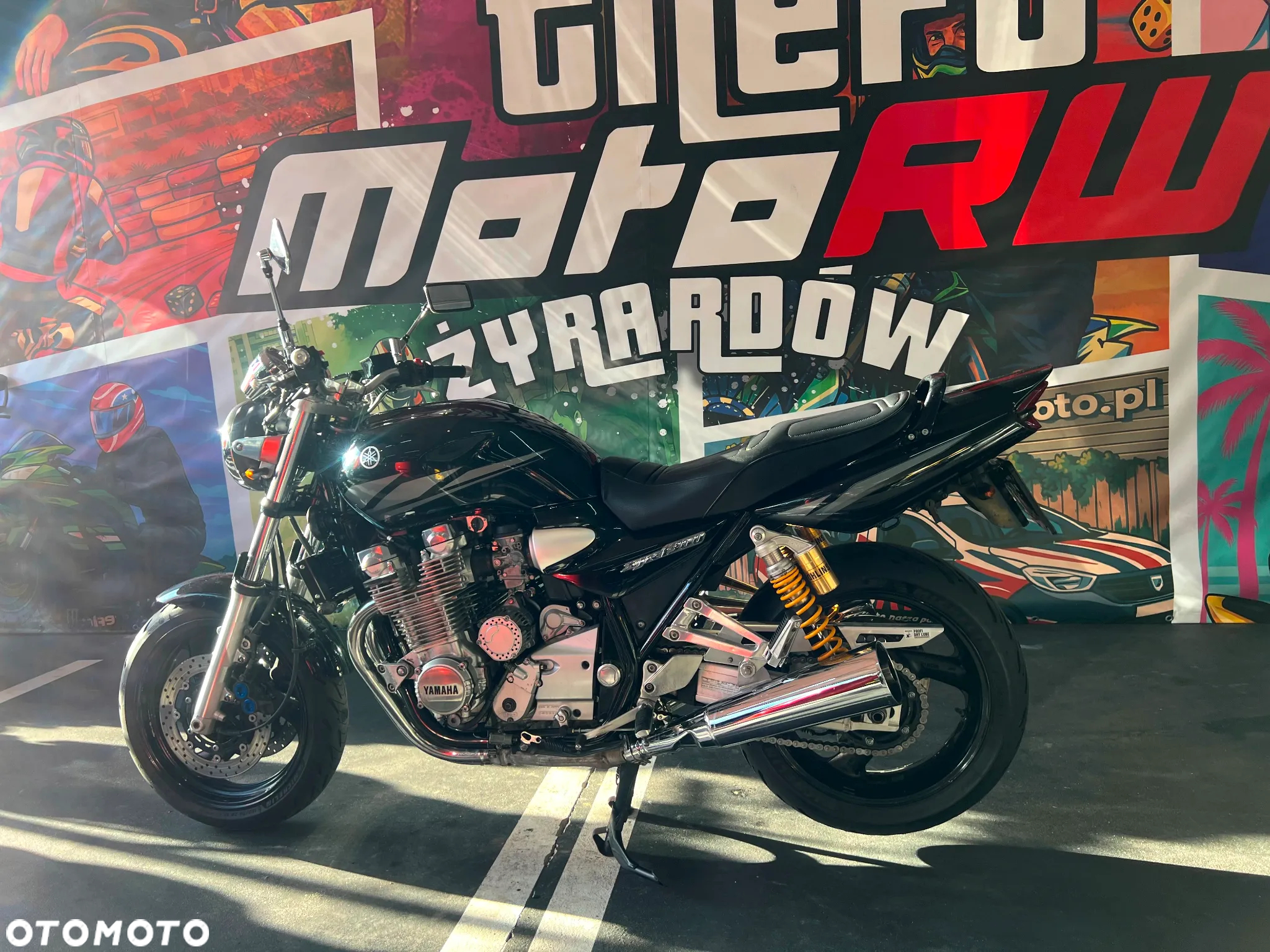 Yamaha XJR - 21