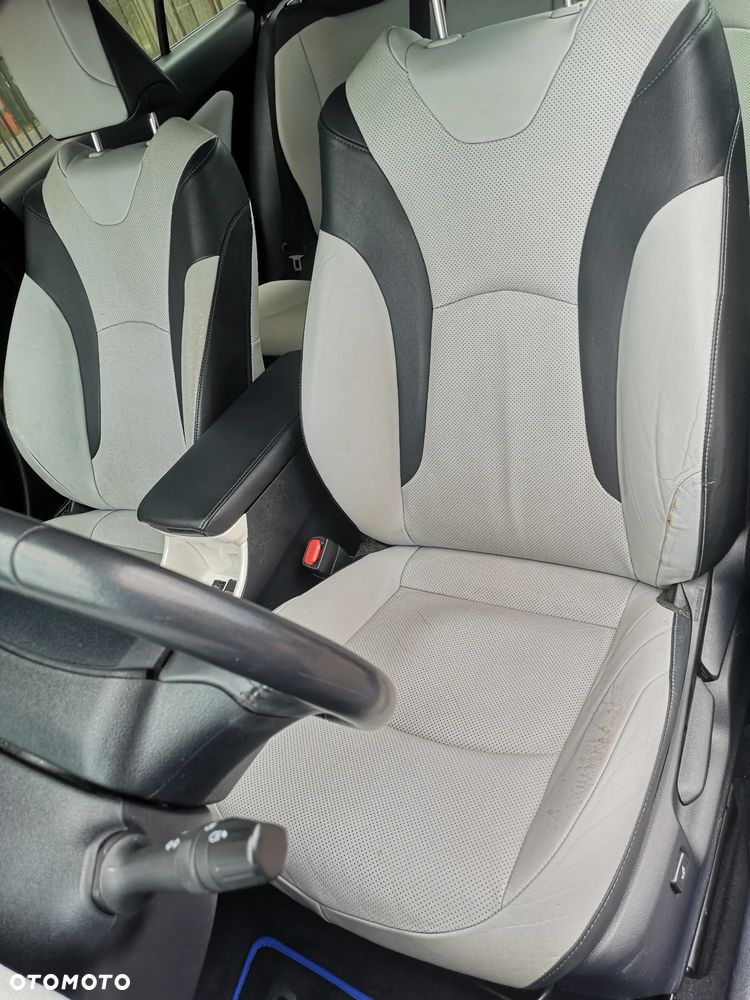 Toyota Prius 1.8 Hybrid Prestige - 26