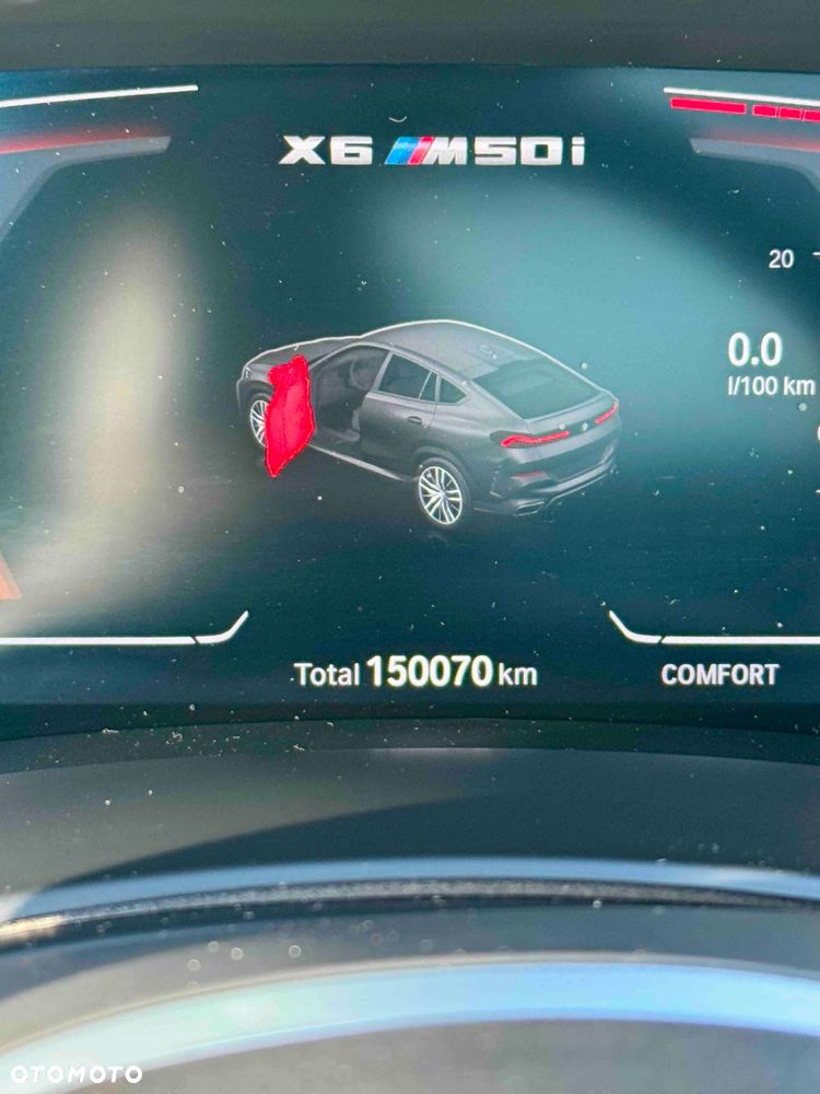 BMW X6 M50i - 17