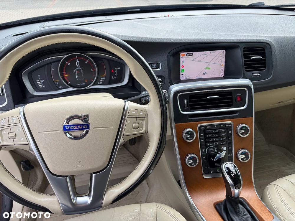 Volvo V60 D4 AWD Drive-E Summum - 11