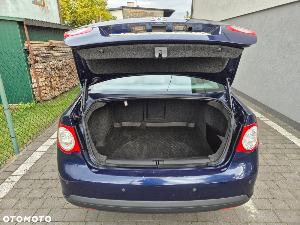 Volkswagen Jetta - 6