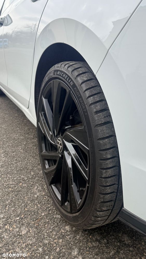 Volkswagen Golf 2.0 TDI SCR DSG Comfortline - 4