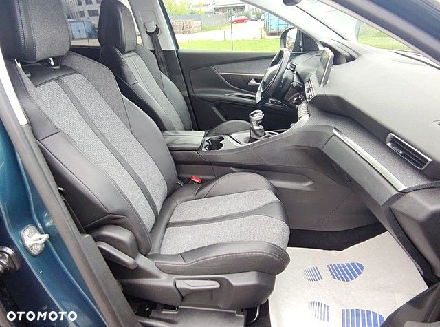 Peugeot 5008 1.2 PureTech Active S&S - 22