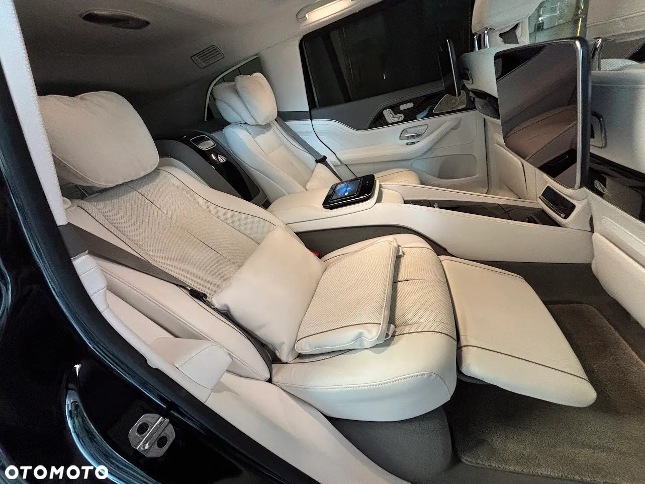 Mercedes-Benz GLS Maybach 600 4-Matic - 20