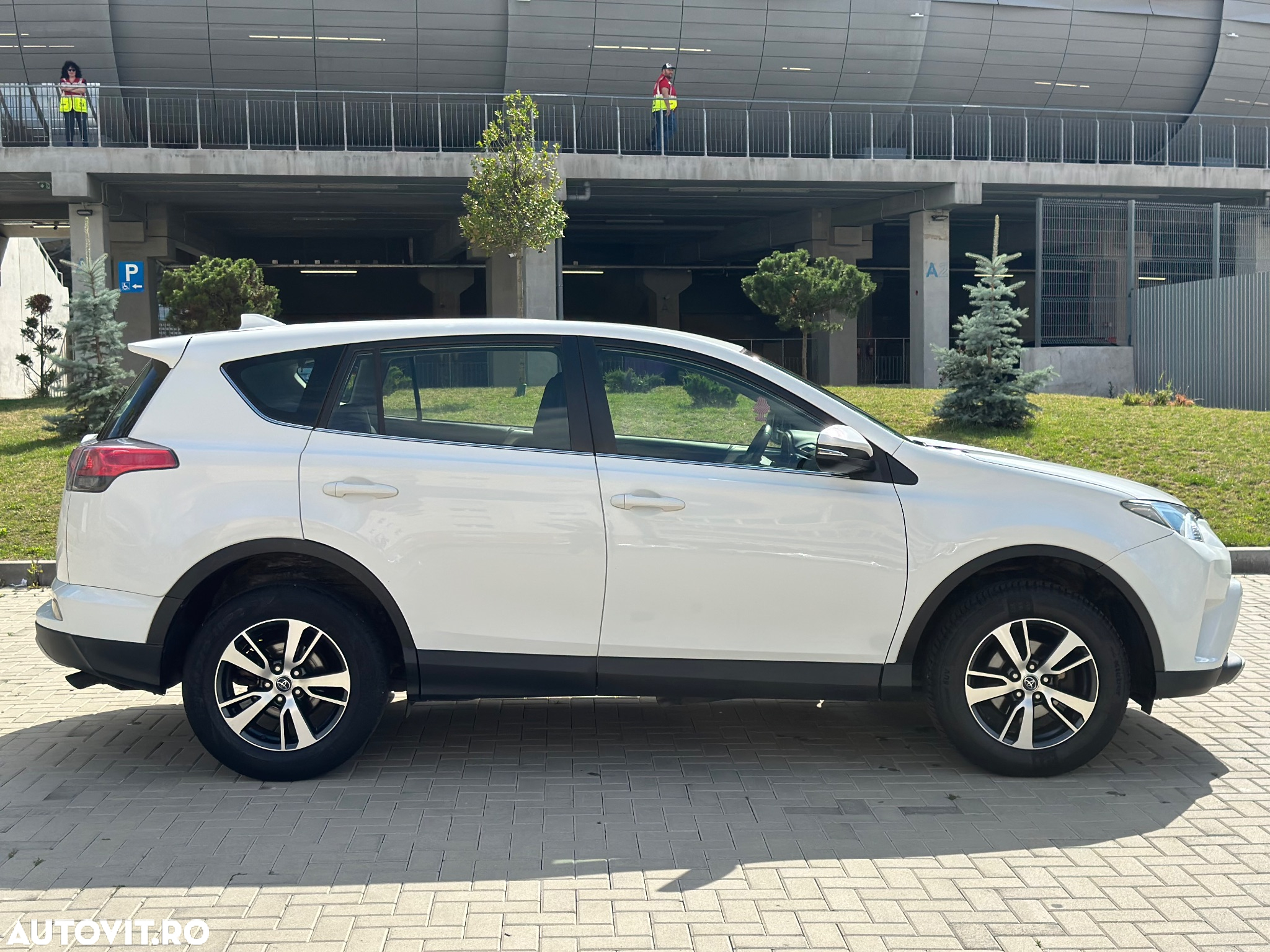 Toyota RAV4 - 3