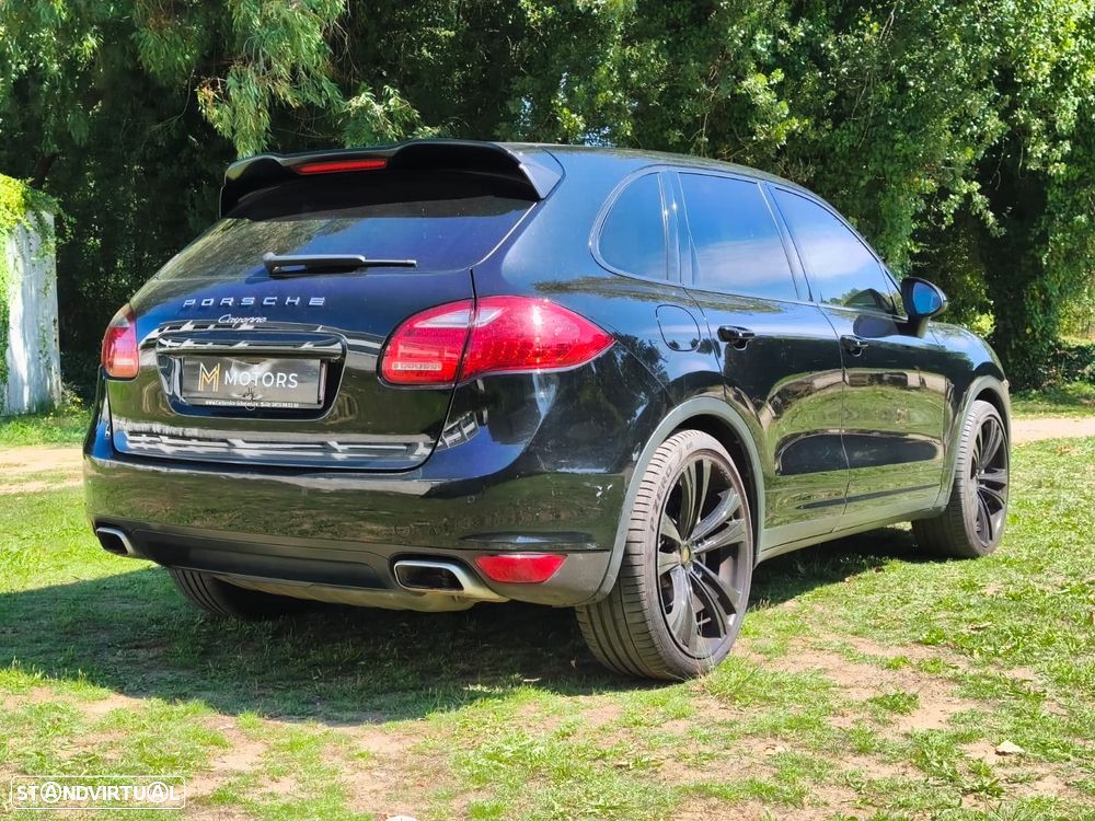 Porsche Cayenne Platinum Edition - 3