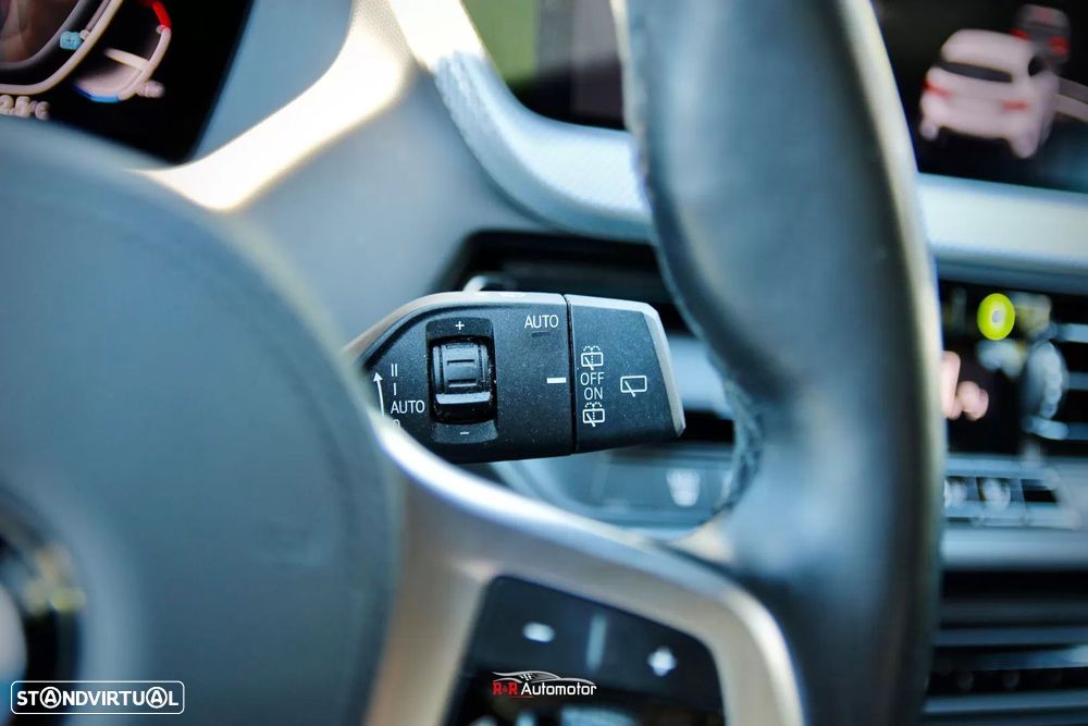 BMW 118 i Pack Desportivo M Auto - 35