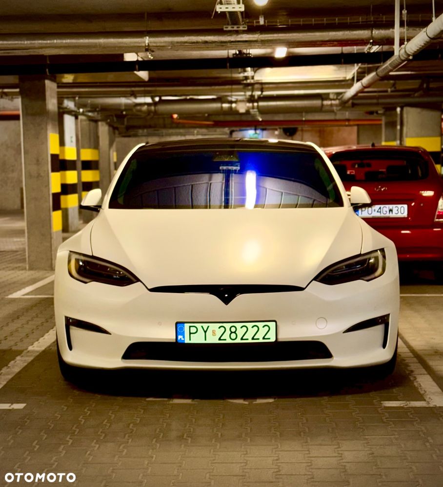 Tesla Model S - 32