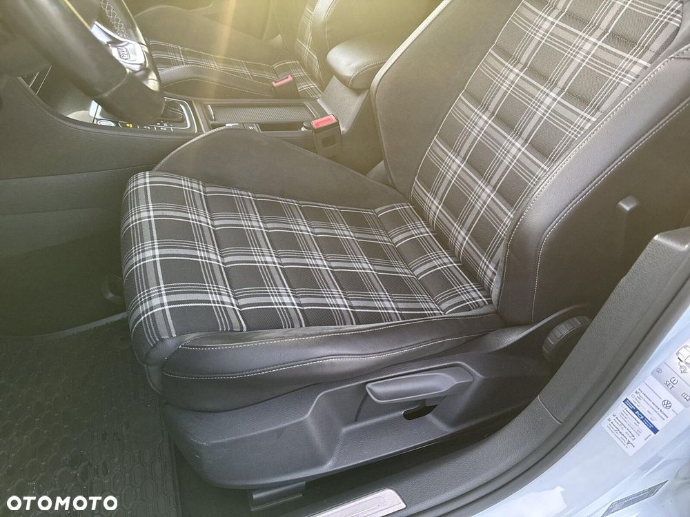Volkswagen Golf 2.0 TDI BMT GTD DSG - 13
