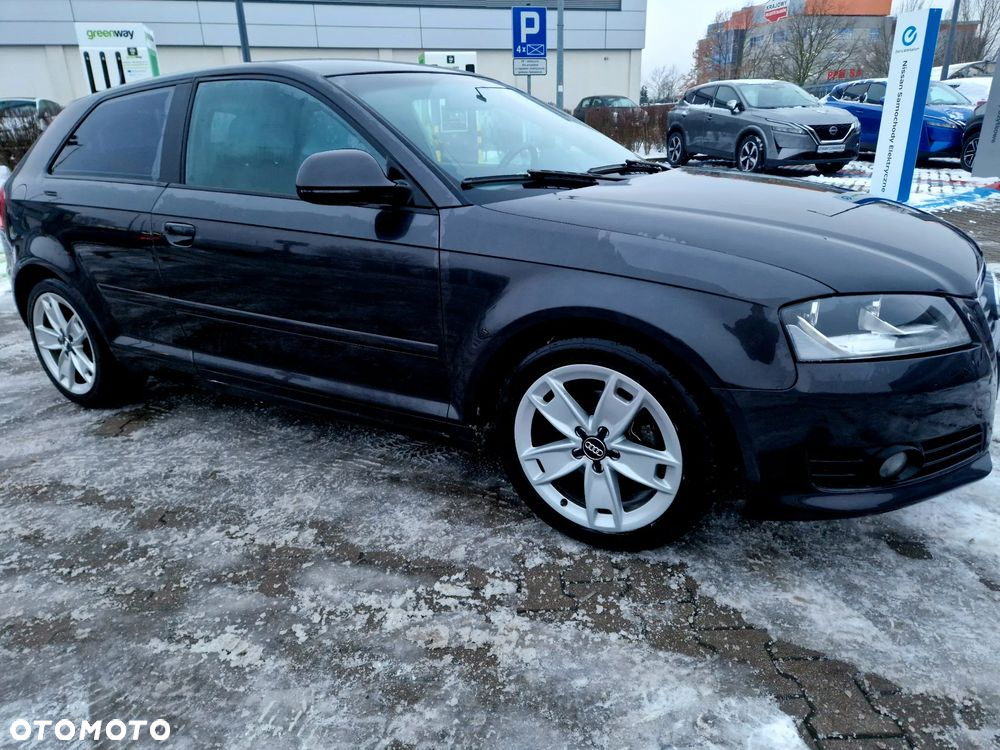 Audi A3 1.4 TFSI S line Sportpaket - 4