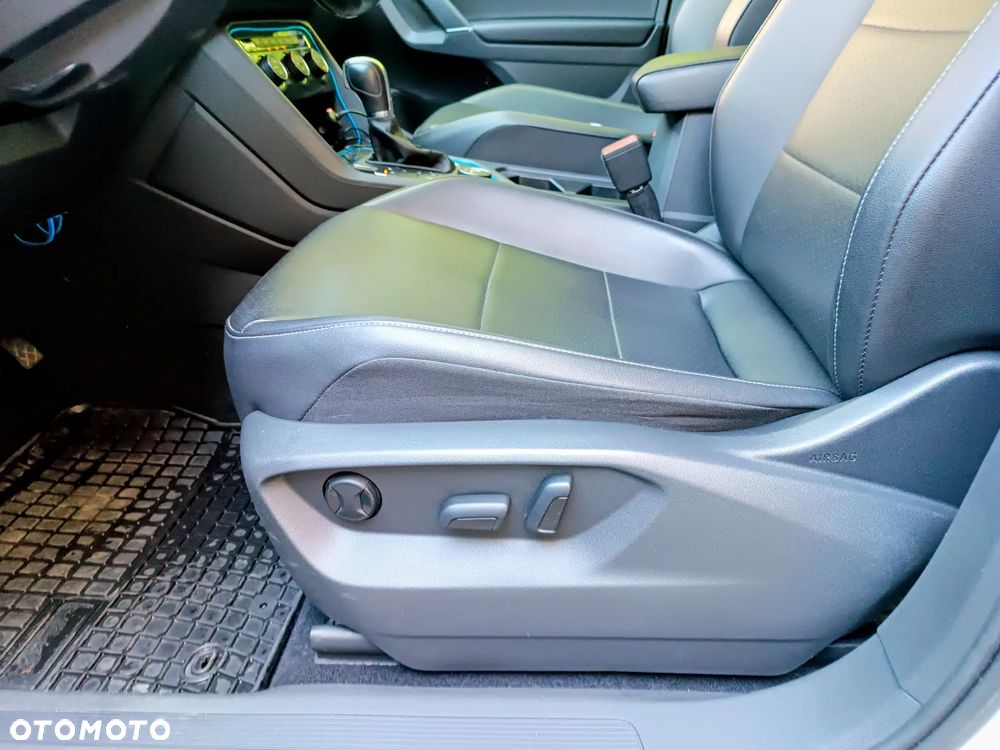 Volkswagen Tiguan Allspace - 15