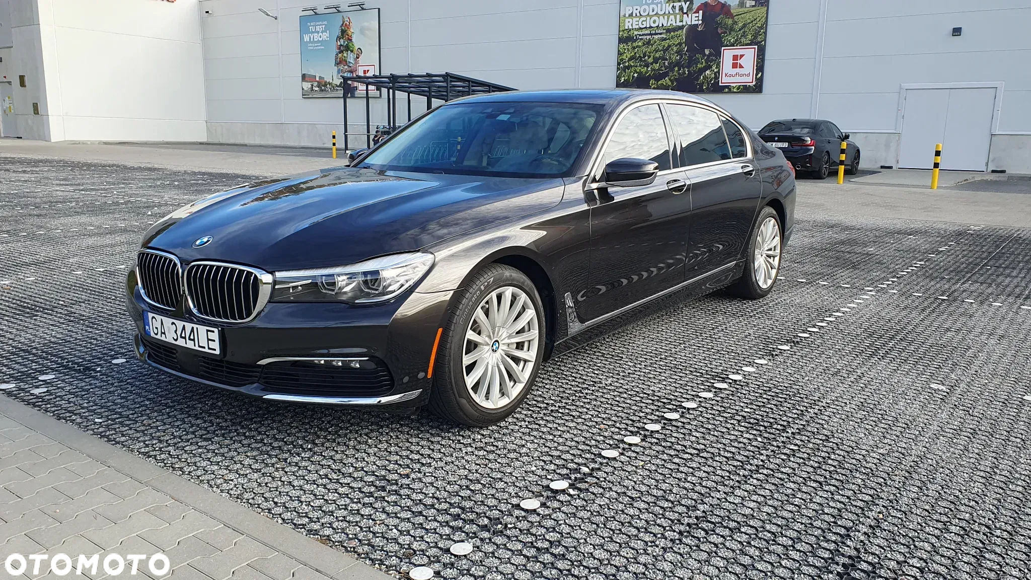 BMW Seria 7 740Li - 23