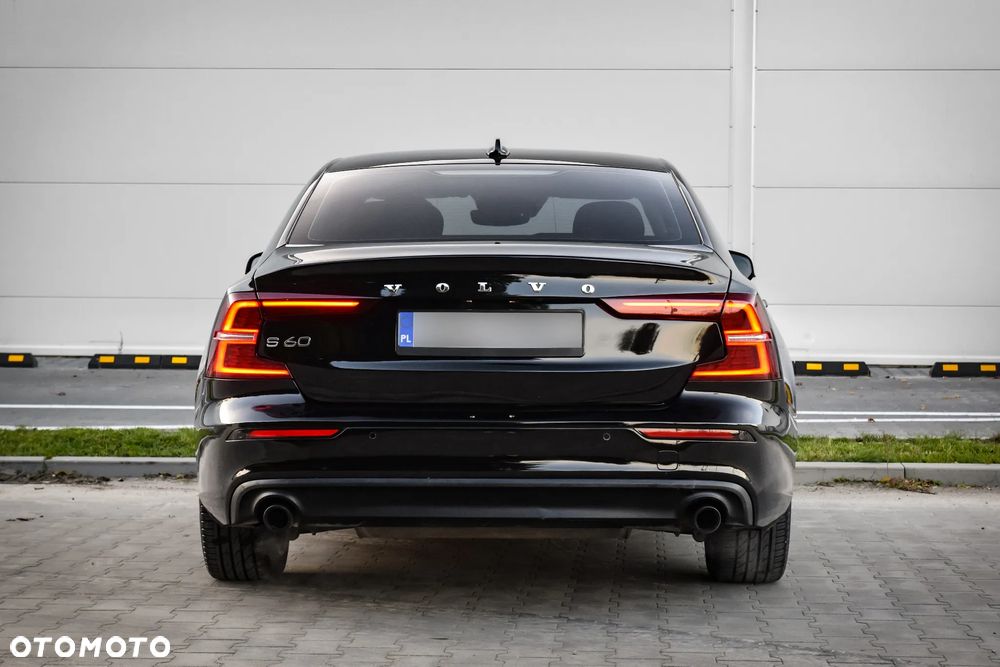 Volvo S60 T5 Momentum Pro - 13