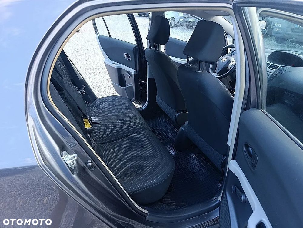Toyota Yaris 1.33 Prestige - 11