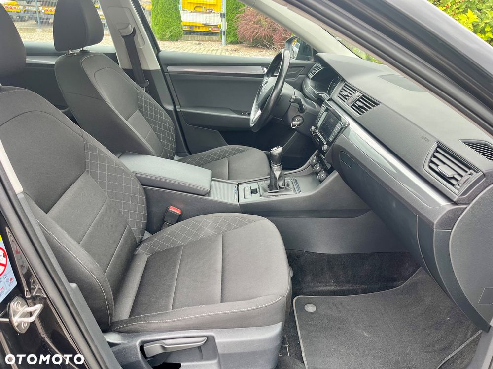 Skoda Superb 2.0 TDI Active - 22
