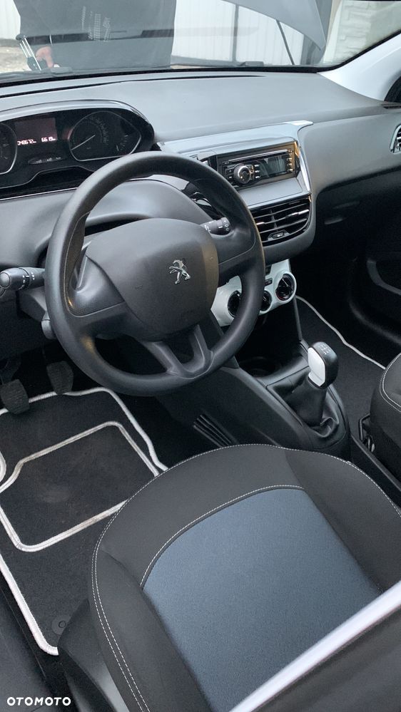 Peugeot 208 - 2
