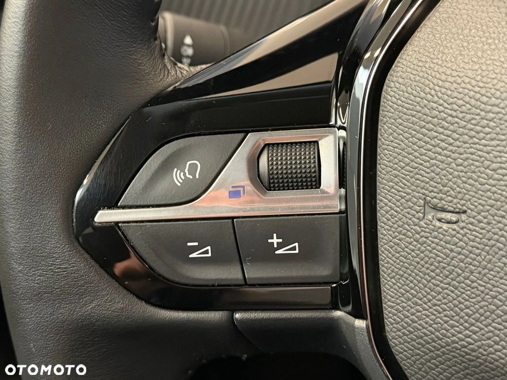 Peugeot 2008 1.2 PureTech Allure Pack S&S - 17