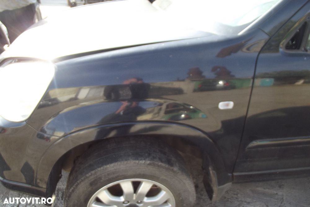 Aripa stanga Honda CRv 2002-2006 dezmembrez Honda CRV 2.2ictdi 4x4 - 2