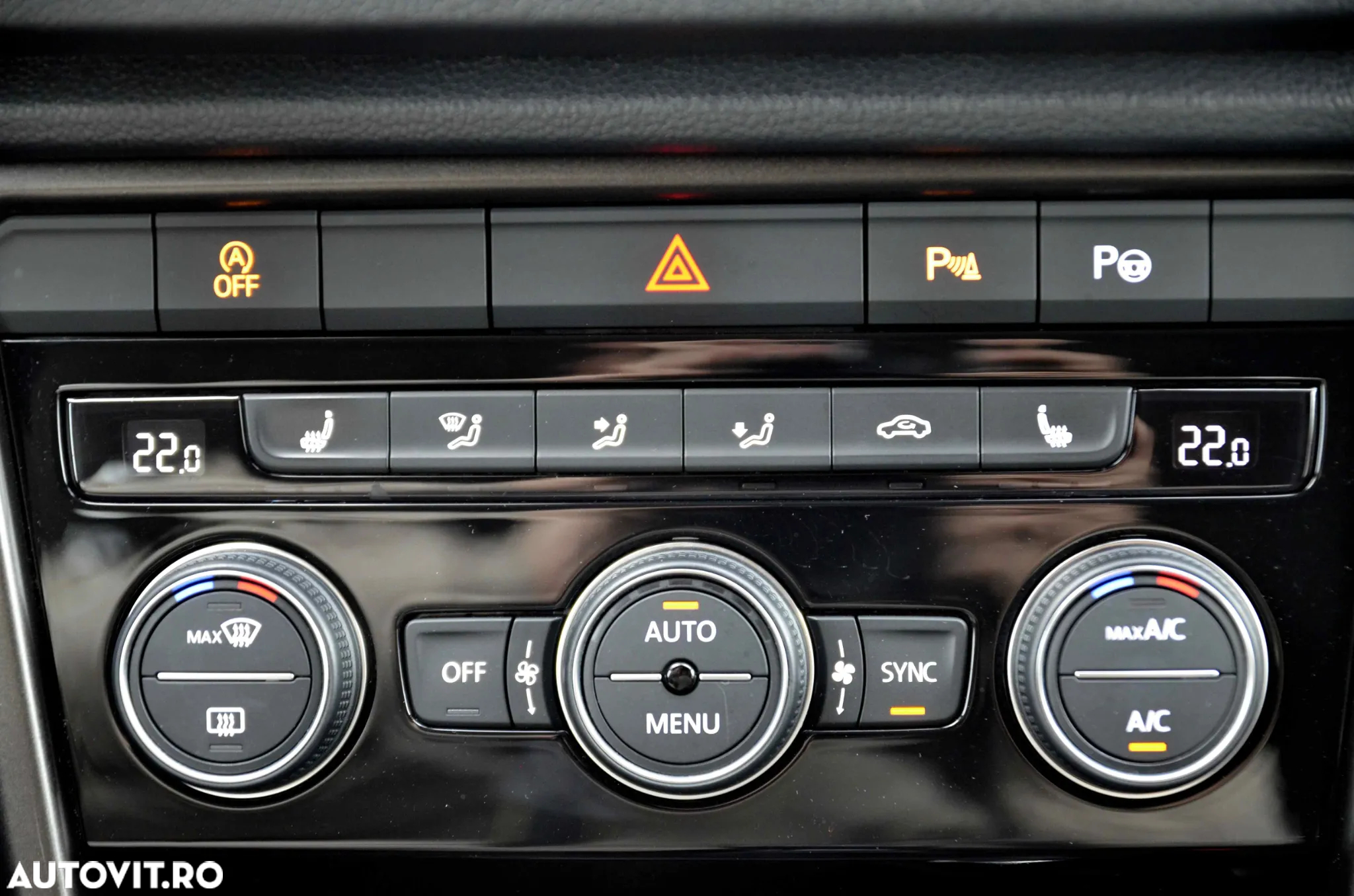 Volkswagen T-ROC 1.5 TSI ACT OPF - 32
