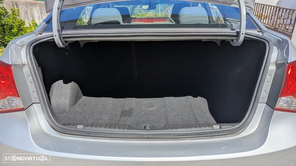 Chevrolet Cruze 1.6 LS - 53