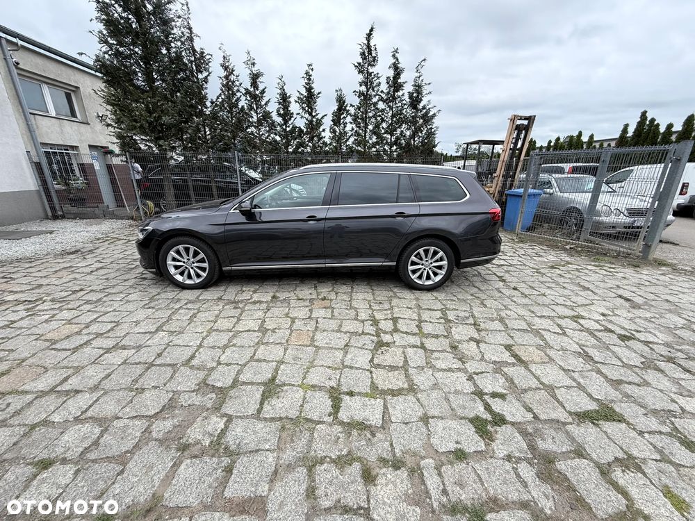 2018 Volkswagen Passat, photograph 5