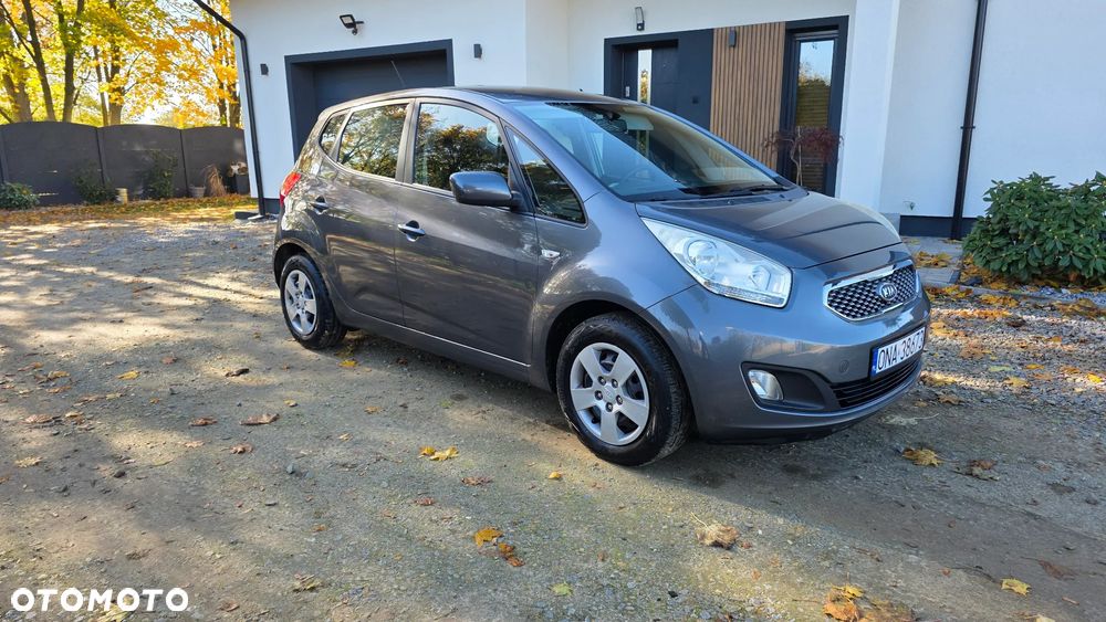 Kia Venga 2010 photo 5