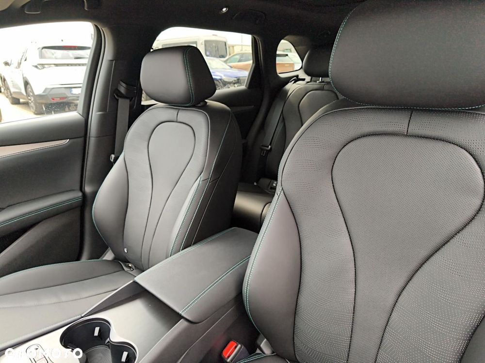BYD Seal 6 - 11