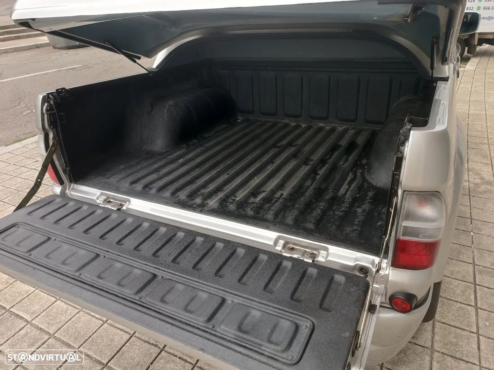 Mitsubishi L200 2.5 TD Strakar Sport HT - 25