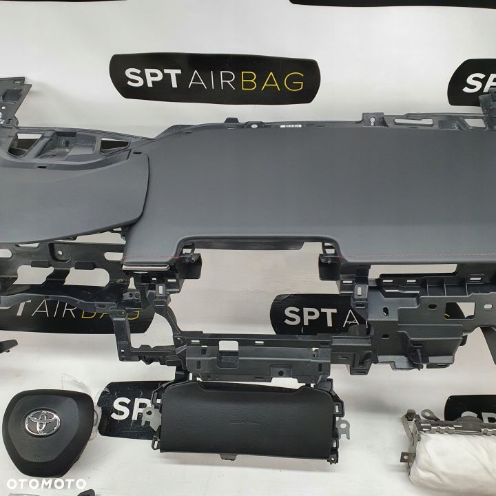 TOYOTA COROLLA E21 DESKA ROZDZIELCZA KONSOLA KOKPIT PULPIT PODUSZKI AIRBAG AIR BAG PASY KIT SET - 3