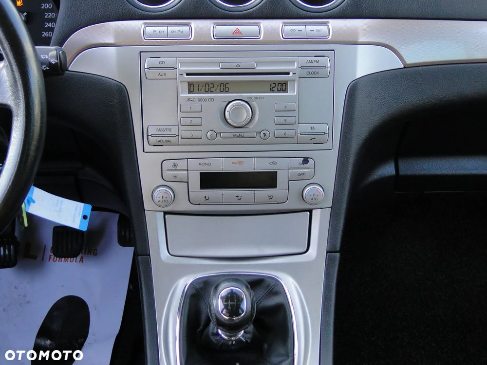 Ford Galaxy 2.0 TDCi Ghia - 8