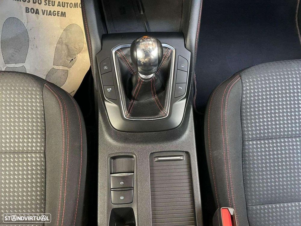 Ford Kuga 1.5 EcoBoost ST-Line - 15