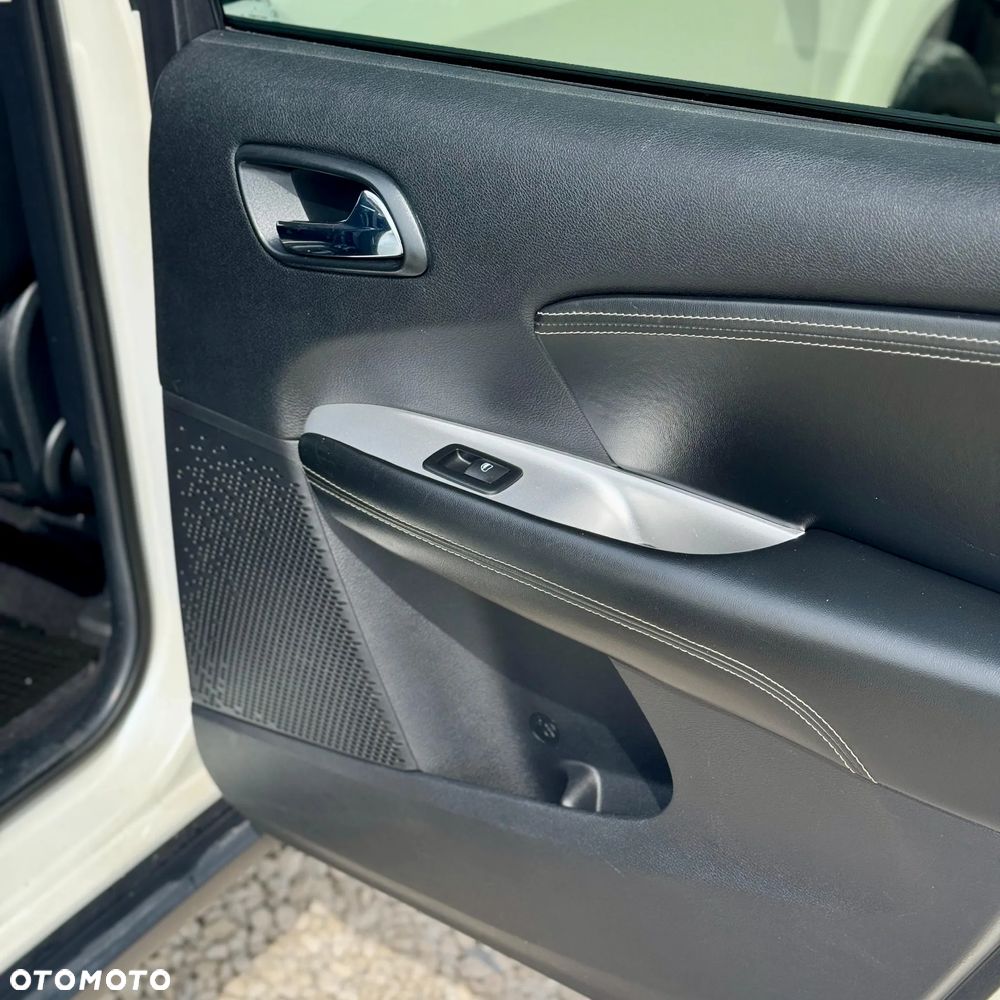 Fiat Freemont 2.0 Multijet Black Code AWD - 29