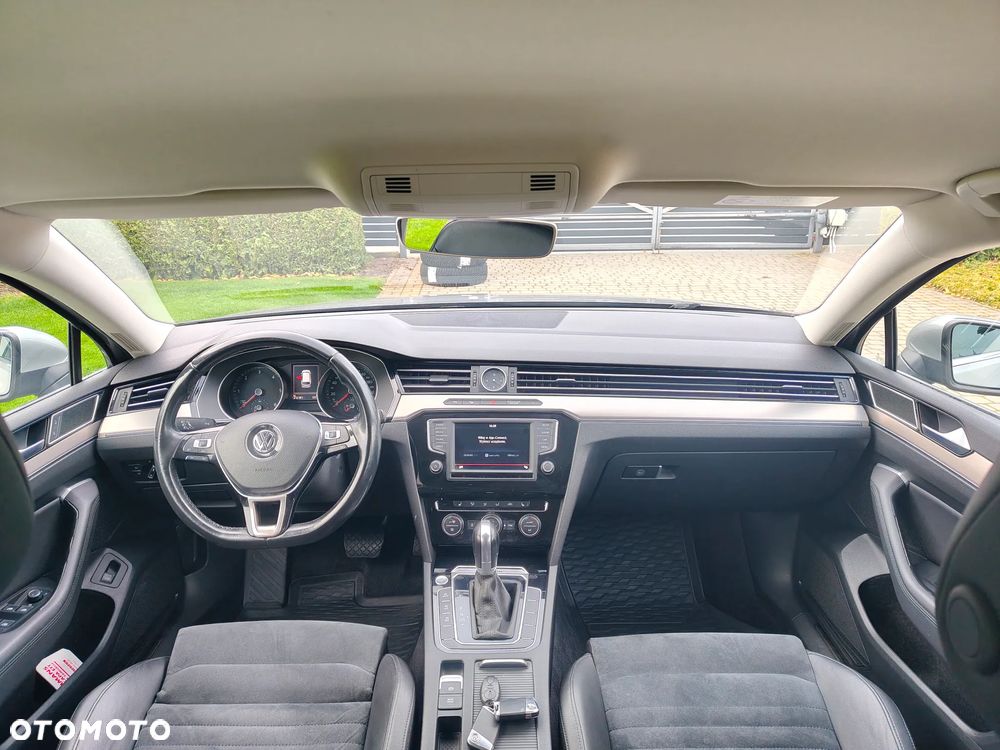 Volkswagen Passat Variant 2.0 TDI SCR 4Motion DSG Comfortline - 10
