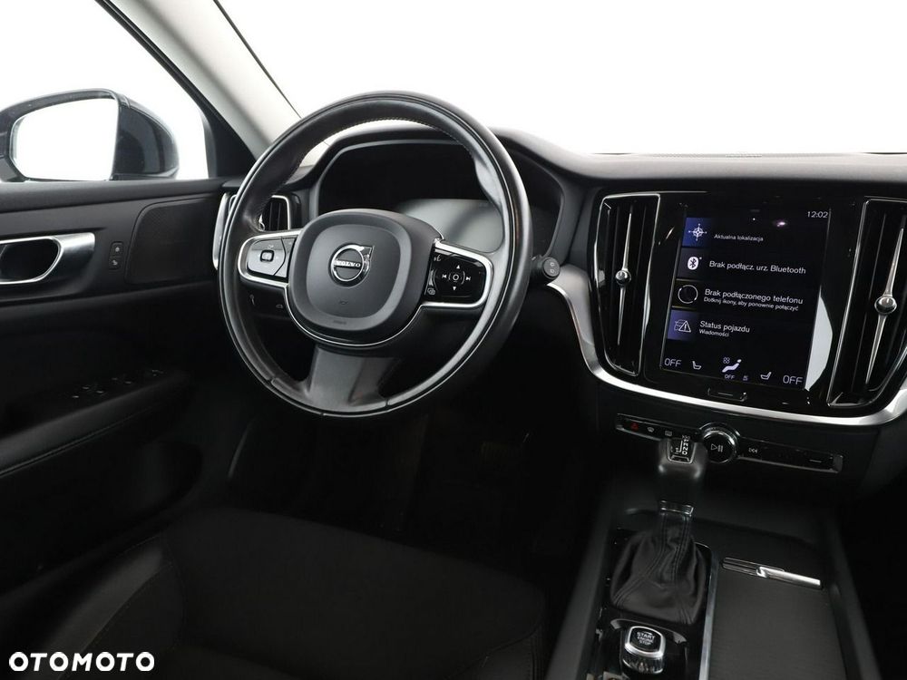 Volvo V60 D3 Momentum Pro - 17