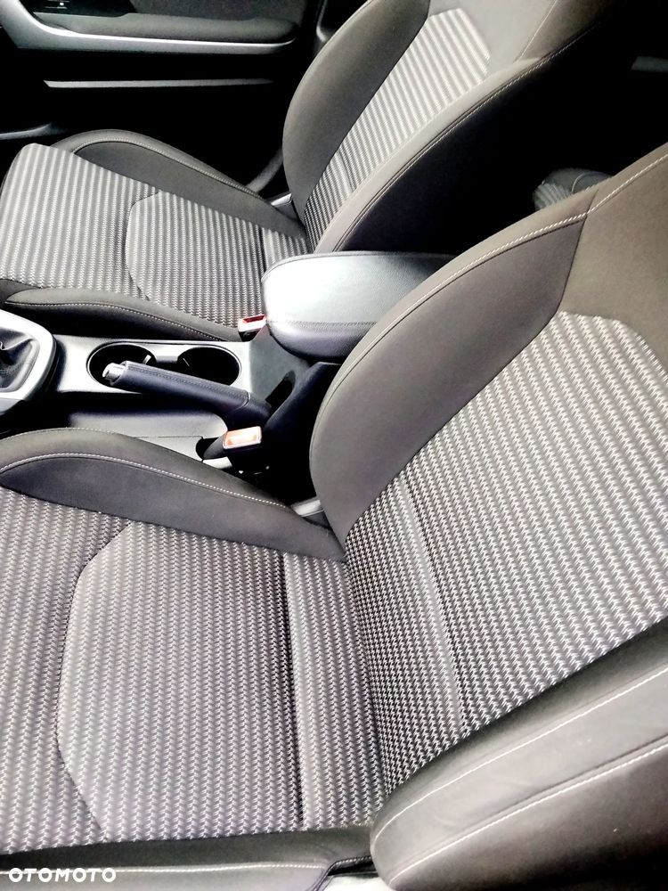 Kia Ceed 1.5 T-GDI M - 16