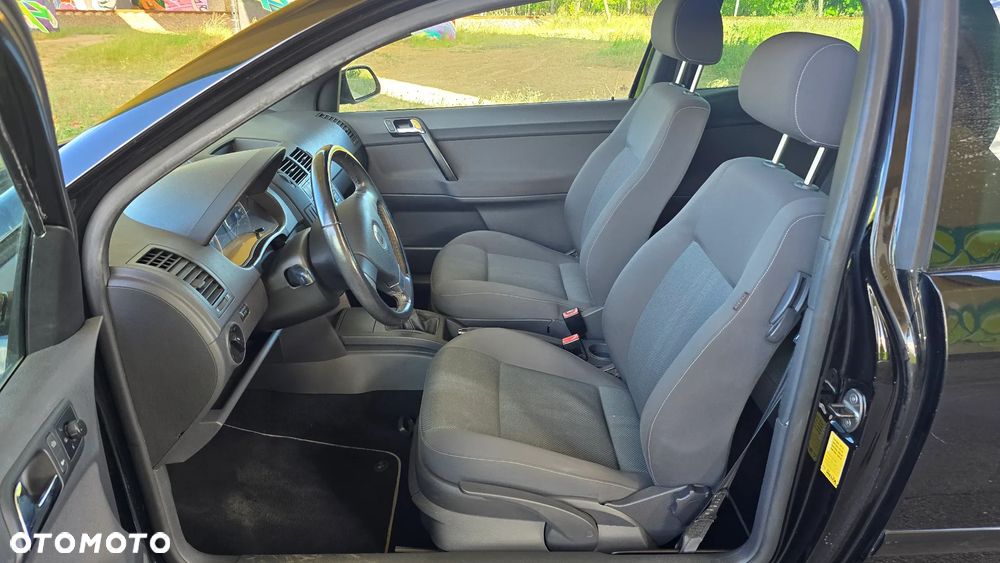 Volkswagen Polo 1.4 Highline - 25