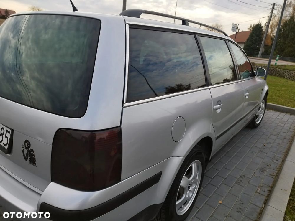 Volkswagen Passat 1.6 Comfortline - 3