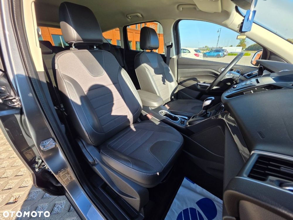 Ford Kuga - 26
