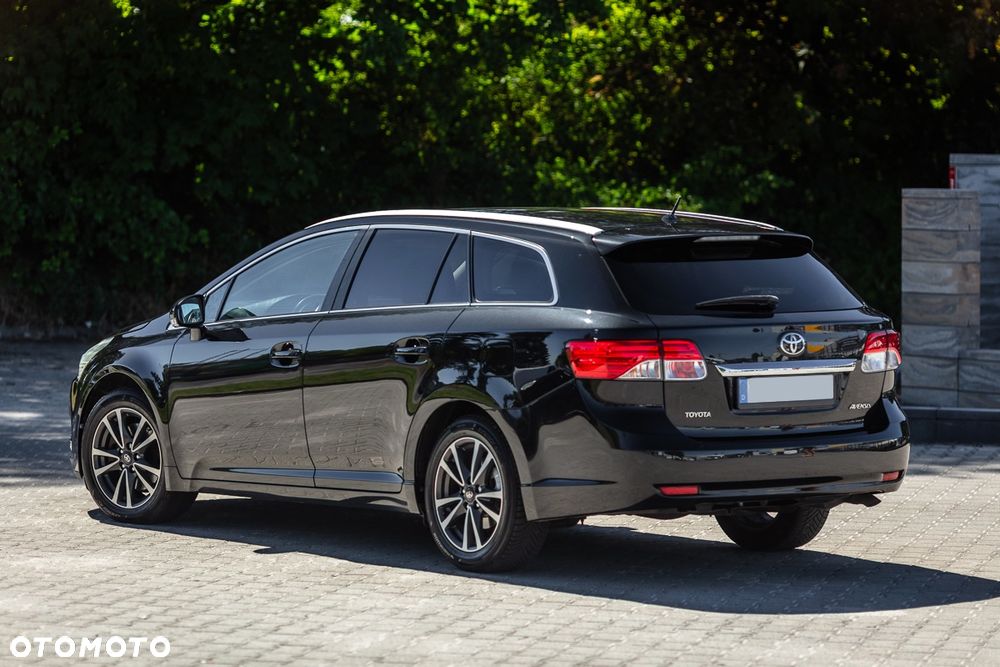 Toyota Avensis 2.2 D-4D Executive - 15