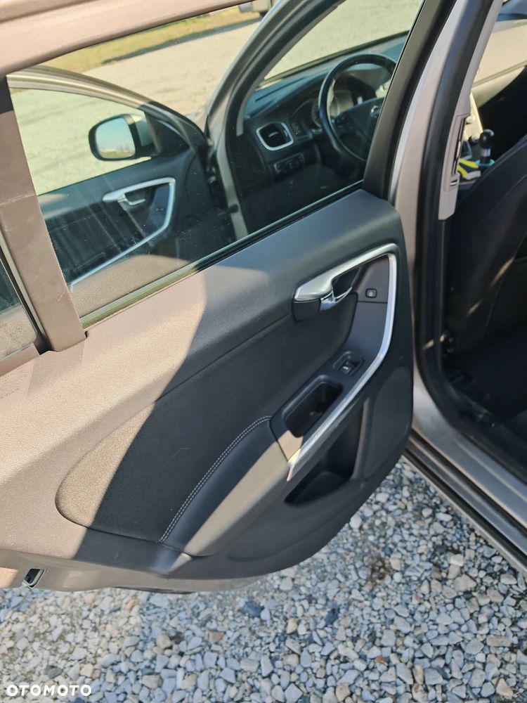 Volvo V60 D2 Kinetic - 12