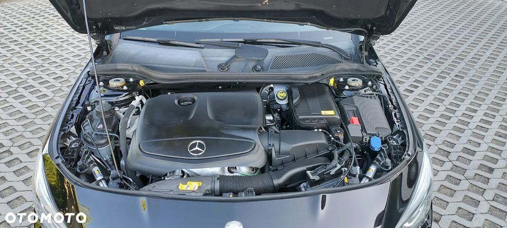 Mercedes-Benz CLA - 17