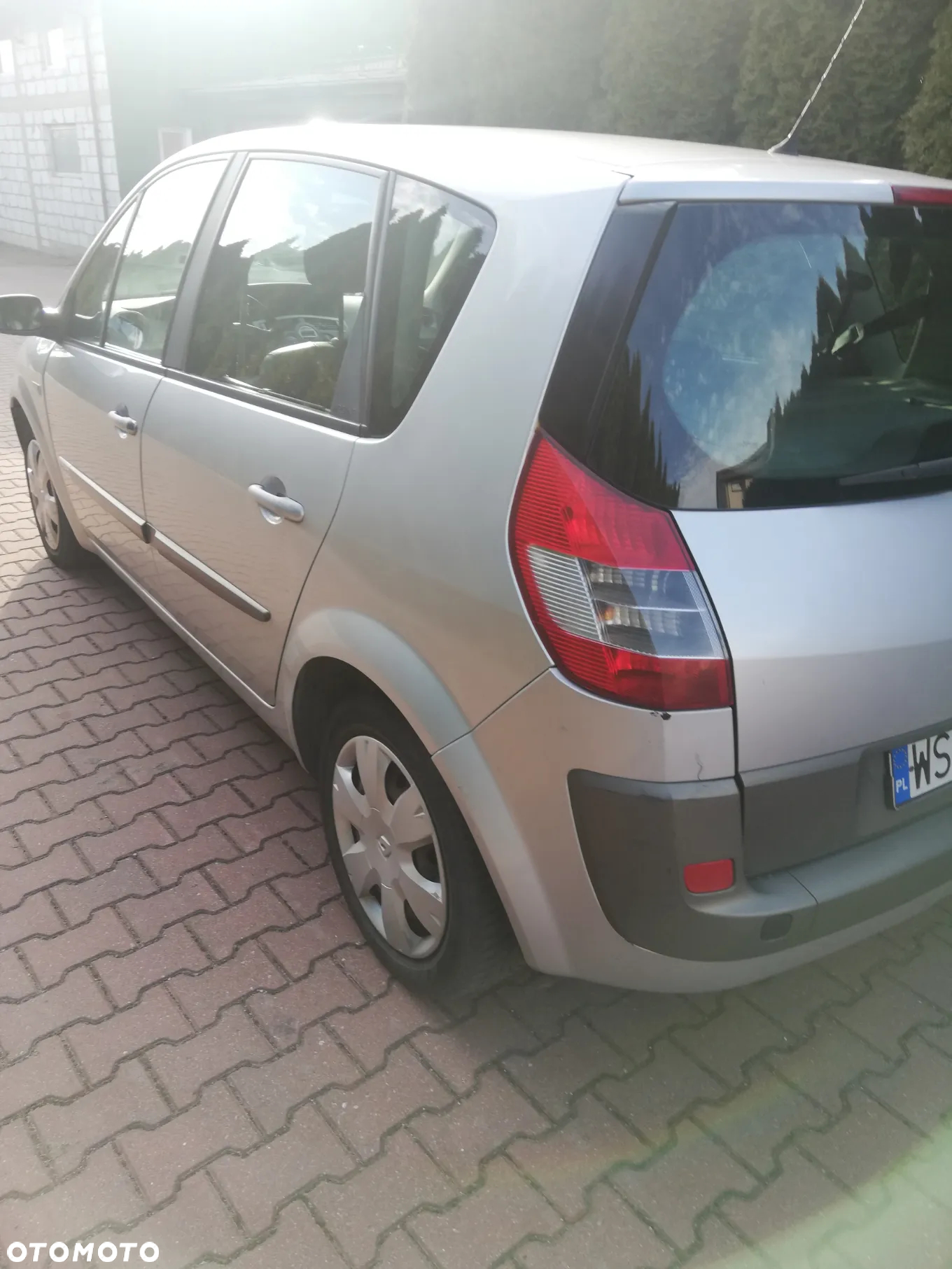Renault Scenic 1.9 dCi Confort Authentique - 4