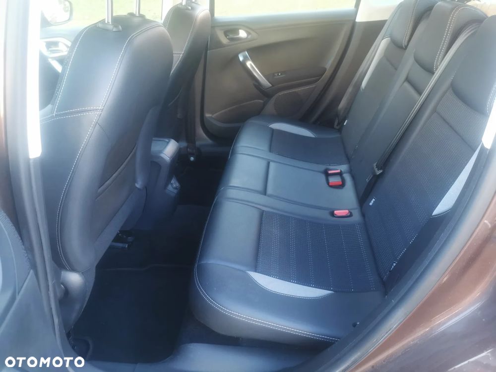 Peugeot 2008 e-HDi FAP 115 STOP & START Allure - 10