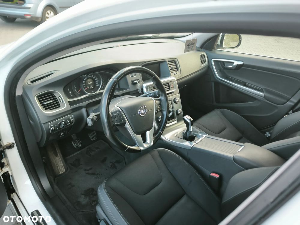 Volvo V60 D4 Kinetic - 10