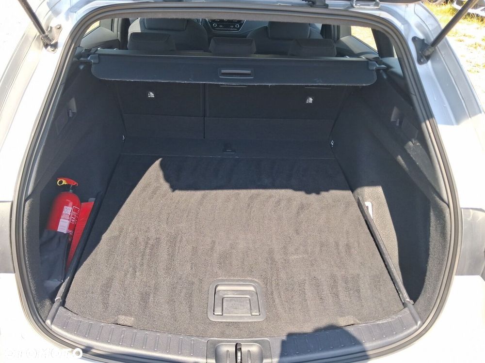 Toyota Corolla 1.8 Hybrid Comfort - 12
